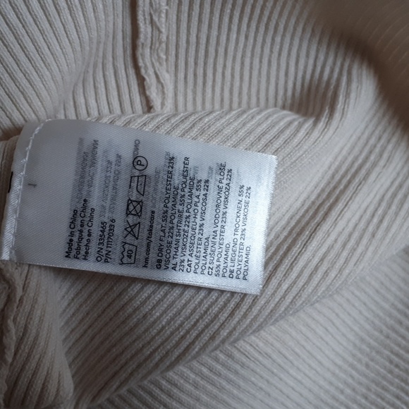 H&M Ribbed Sweetheart Top - Picture 4 of 4